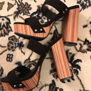 So Me Black and Tan Platform Sandals